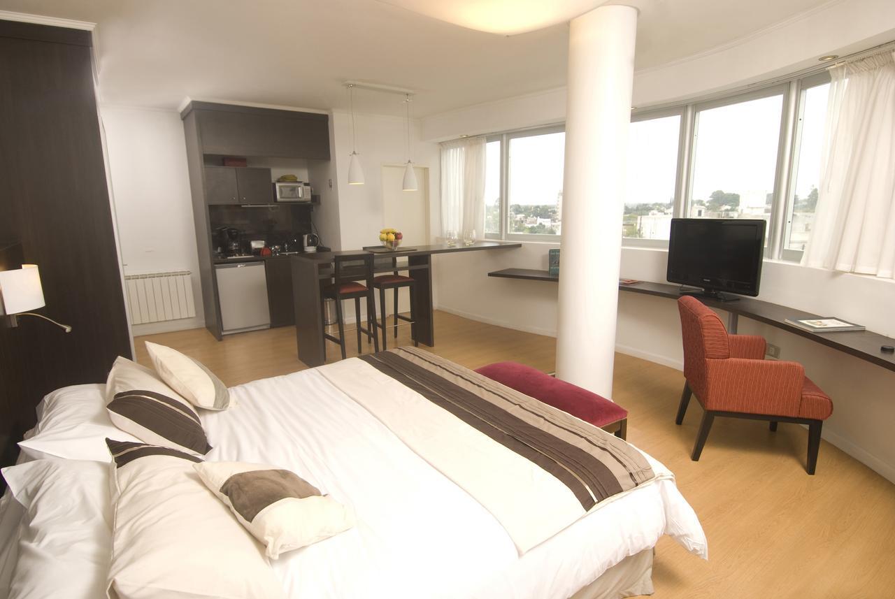 Plaza Suites 坎帕纳 客房 照片