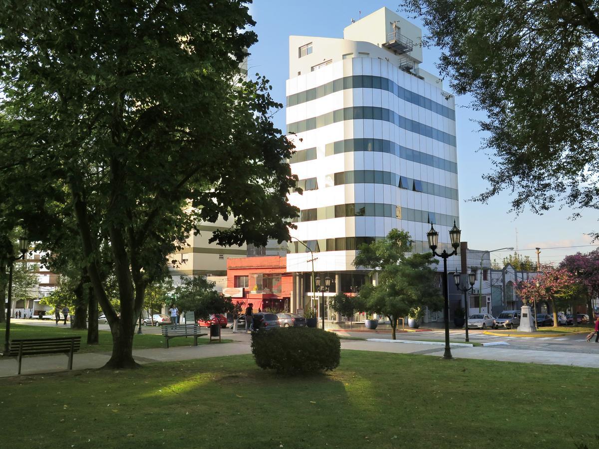 Plaza Suites 坎帕纳 外观 照片